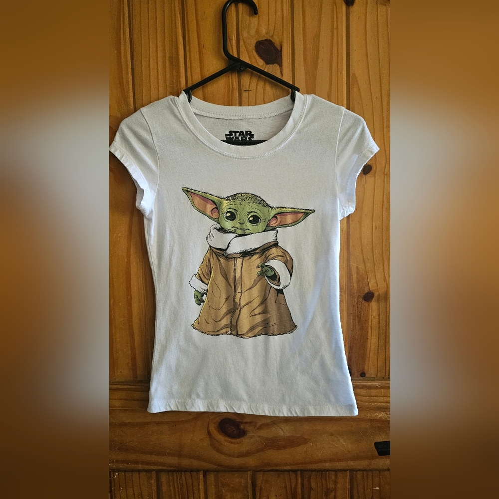 Girls baby Yoda t shirt